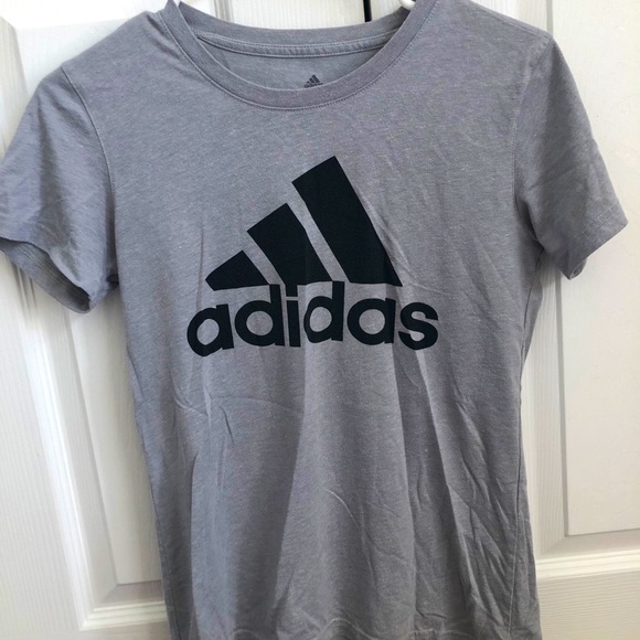 Adidas T shirt - Picture 1 of 3